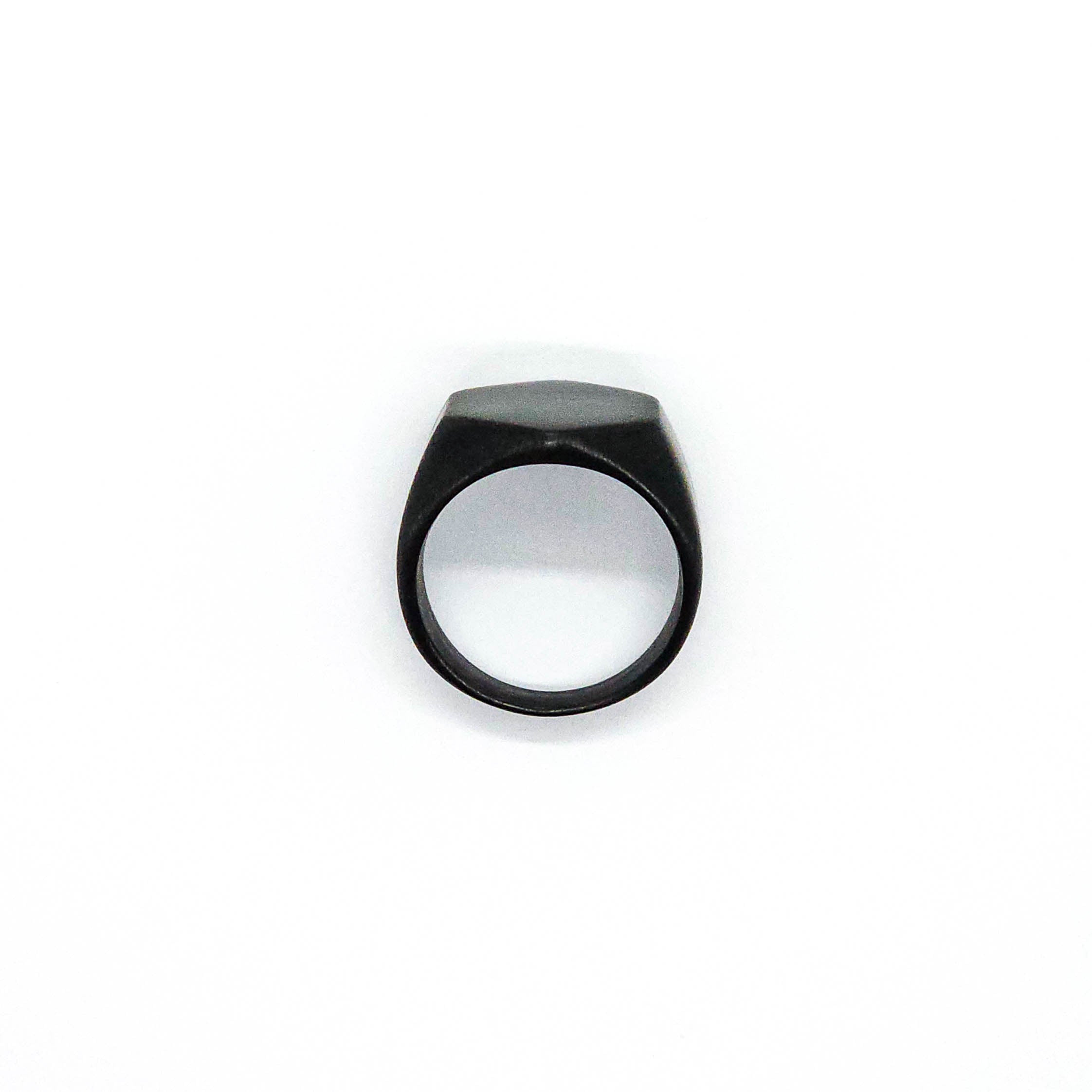 RING • BOLT (BLACK)