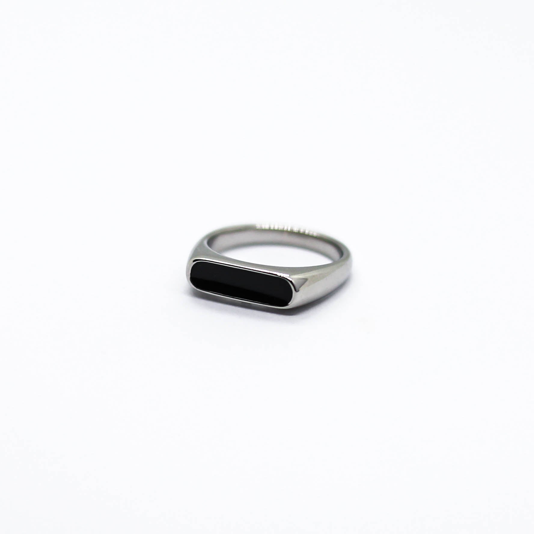 RING • MINUS BLACK ONYX