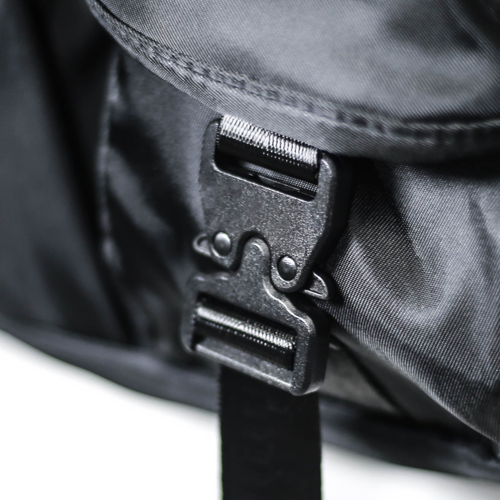 SLING BAG 2.0 (BLACK)