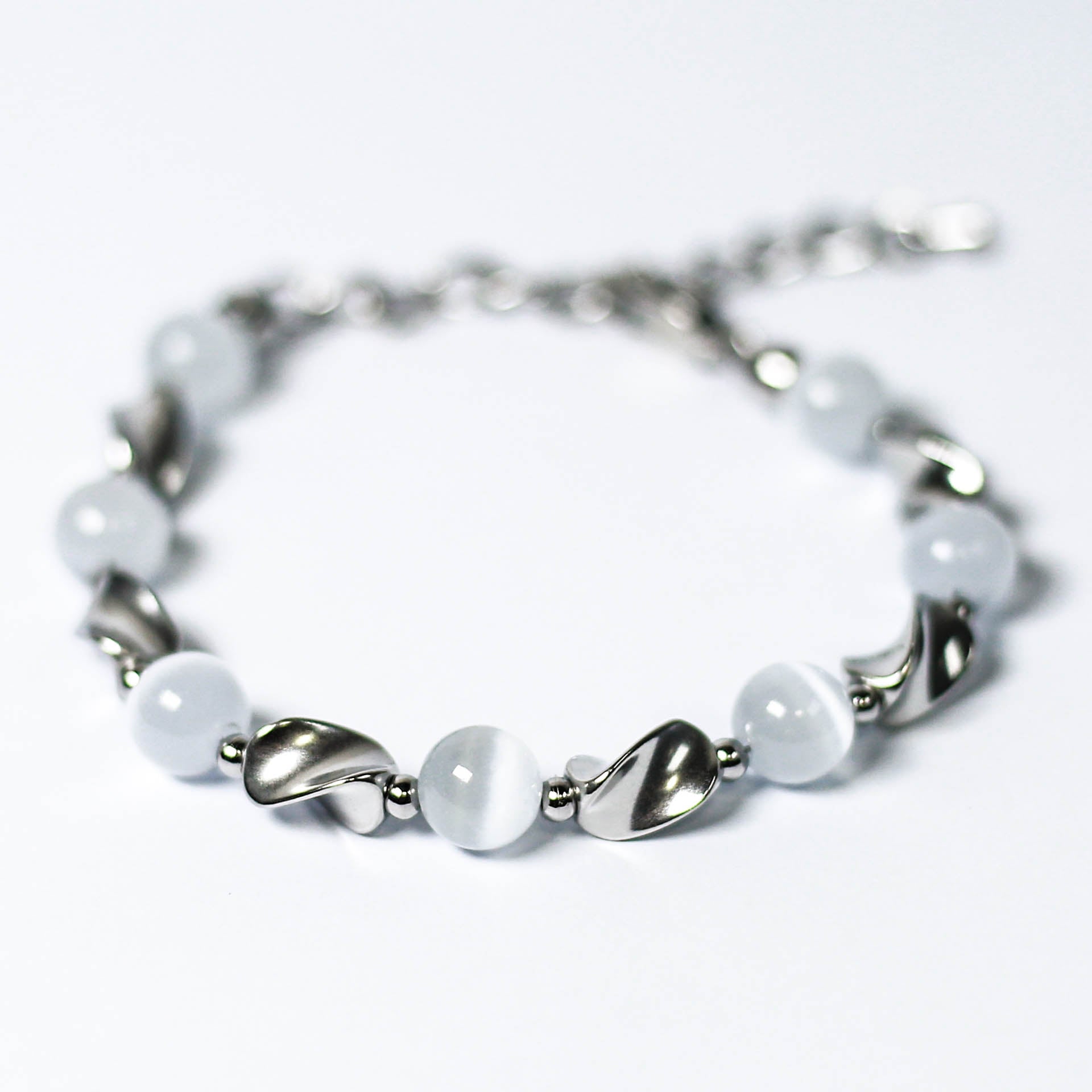 BRACELET • HUBBLE (WHITE)