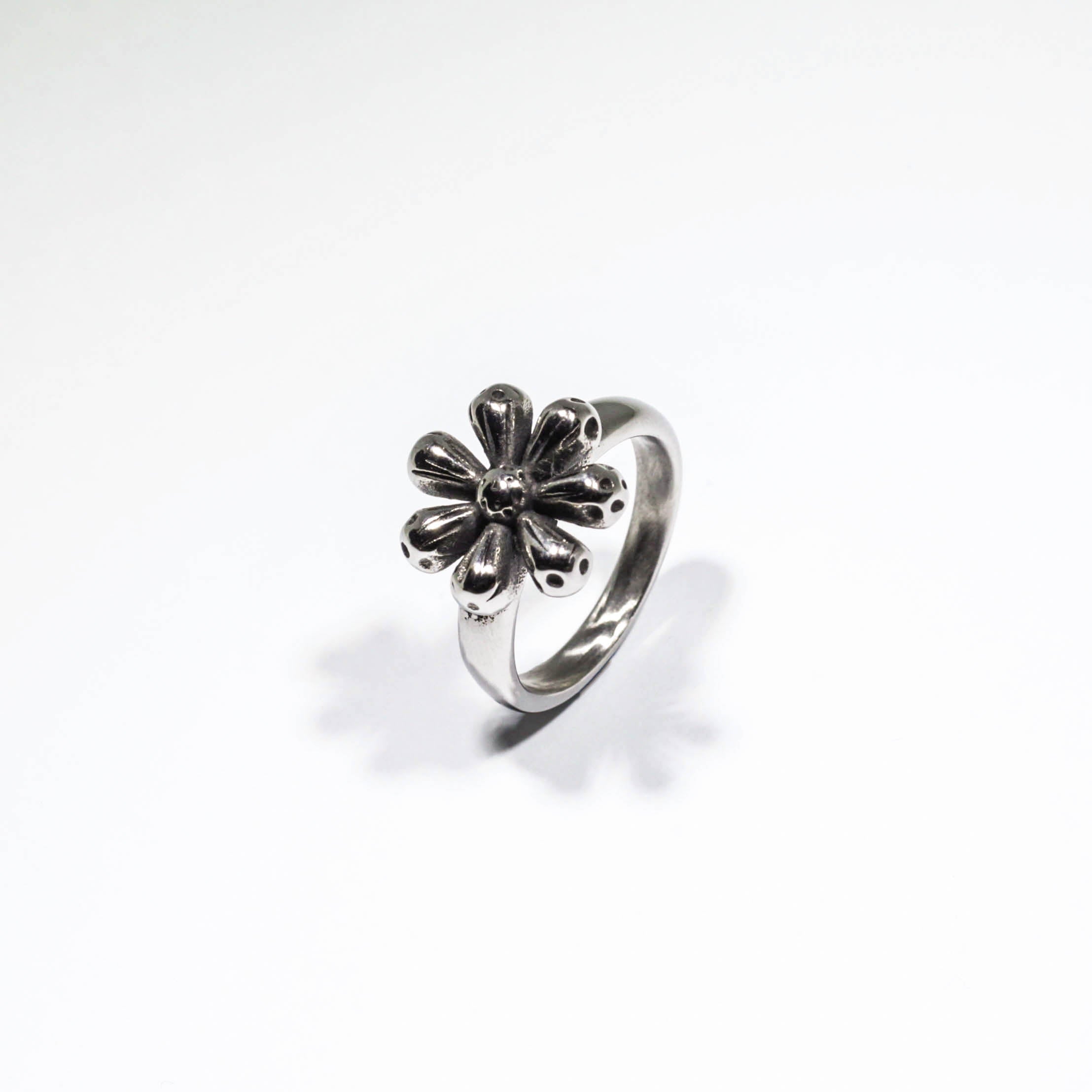 RING • DAISY