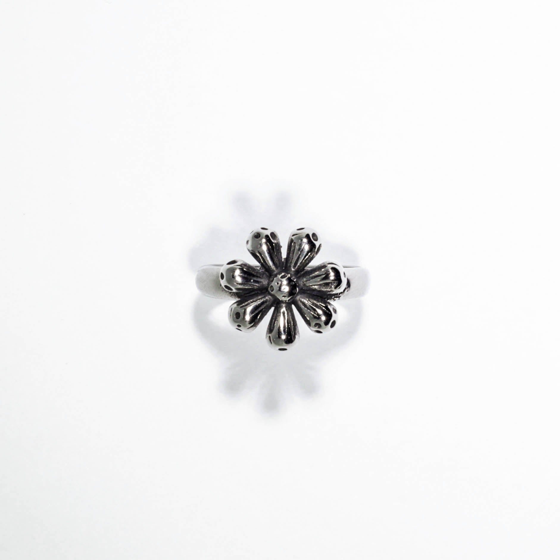 RING • DAISY