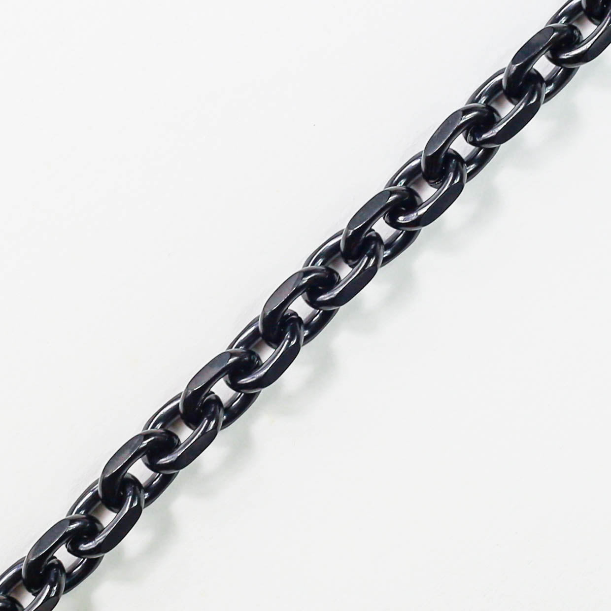 BRACELET • BLACK NUT CHAIN