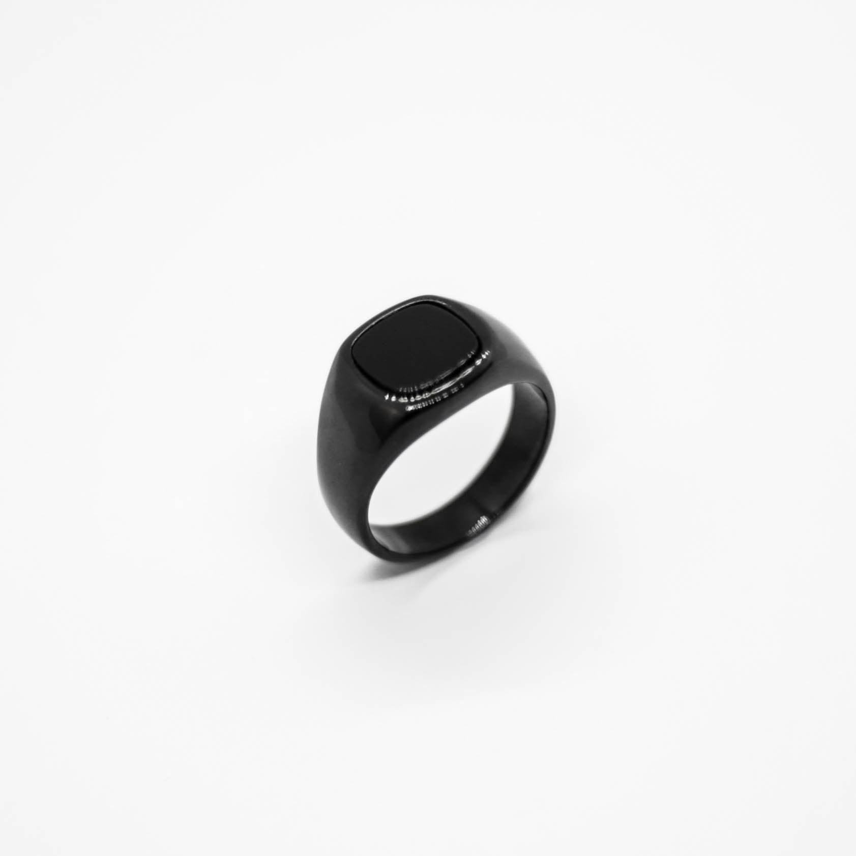 RING • FLAT BLACK ONYX (BLACK)