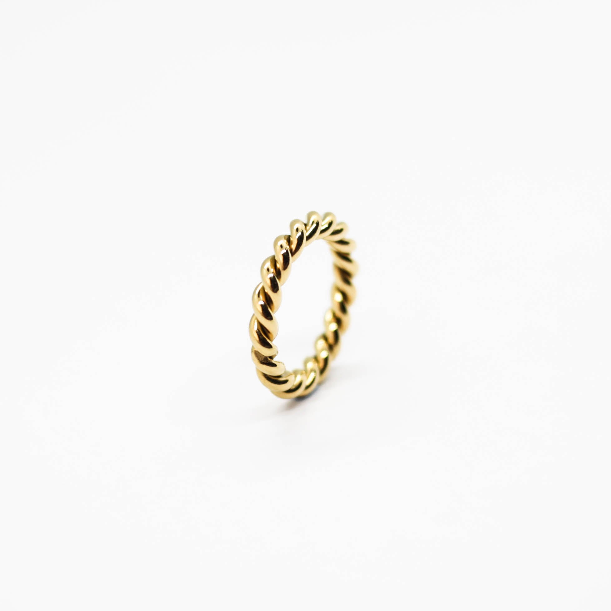 RING • TWIRL (GOLD)