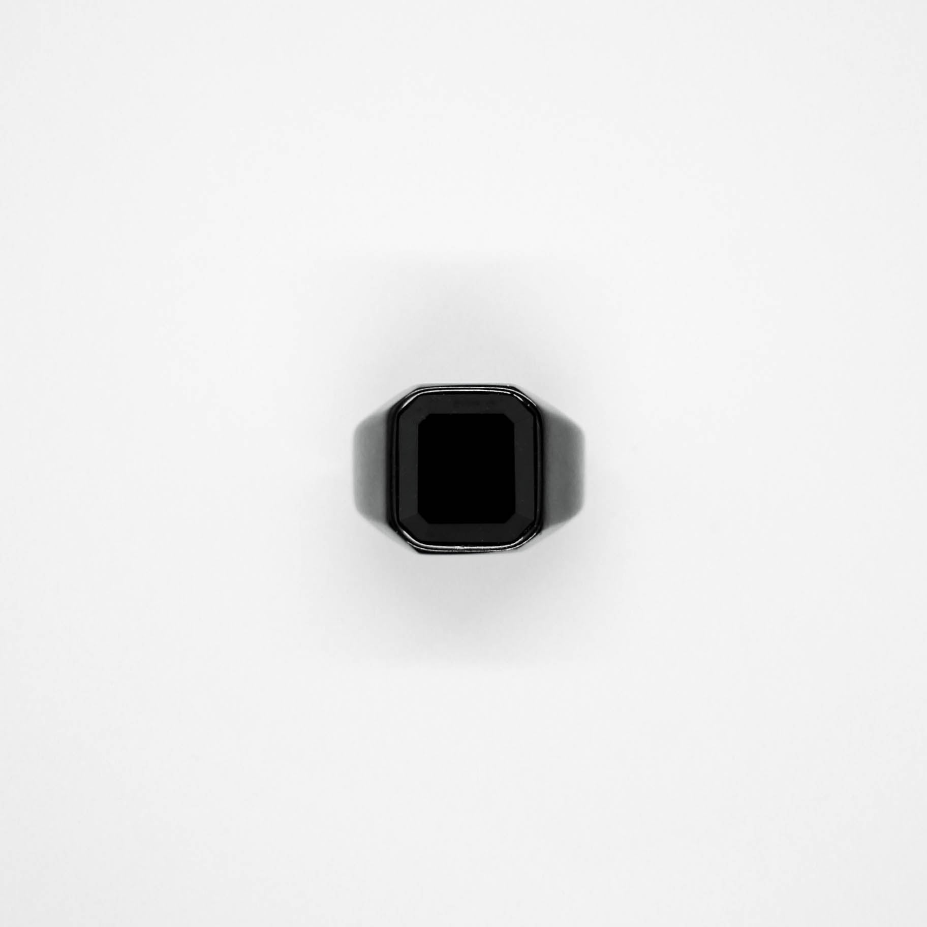 RING • BLACK ONYX (BLACK)