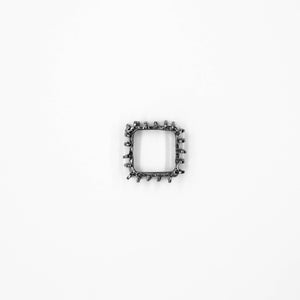 RING • SQUARE BLACK STRUCTURE