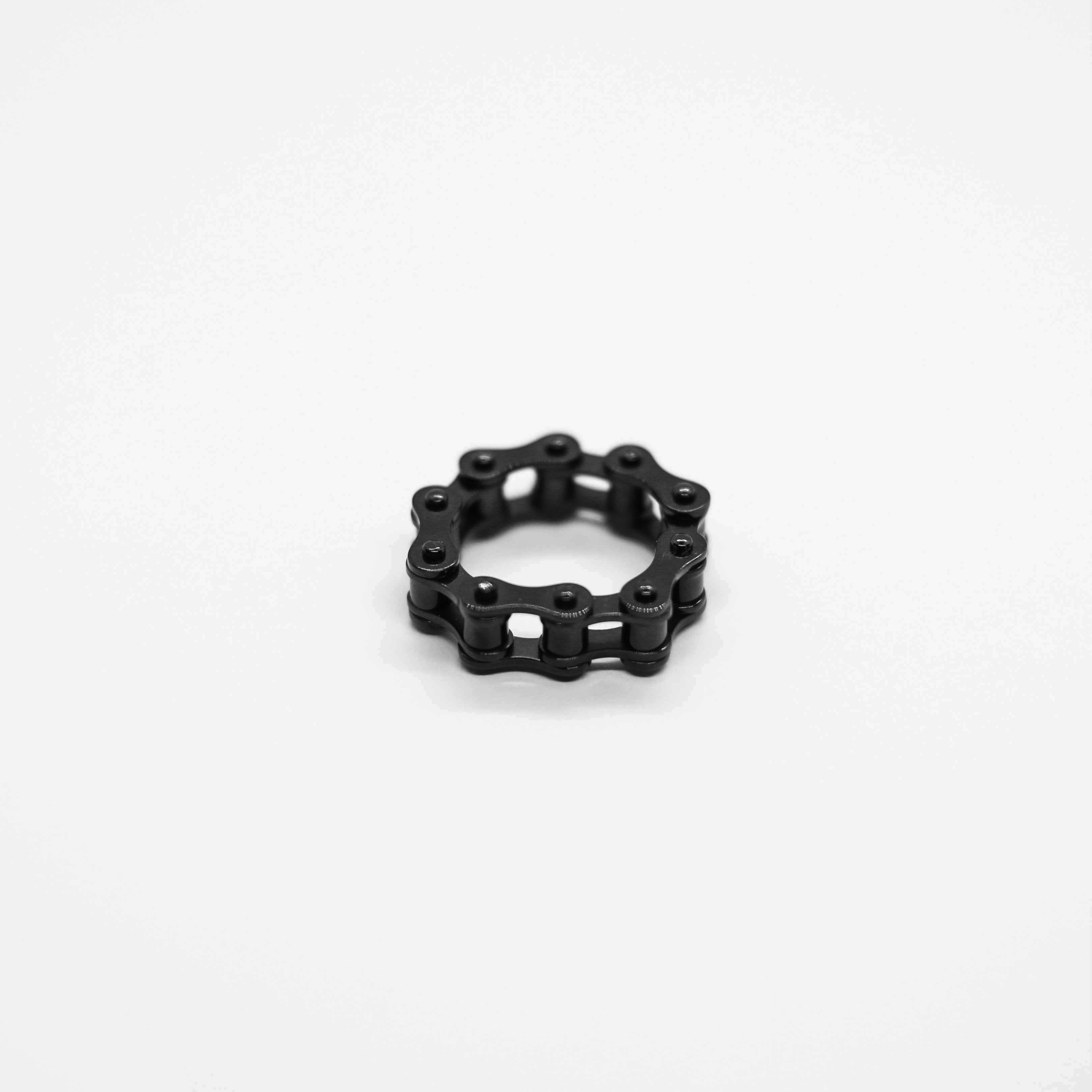 RING • ROLLER CHAIN (BLACK)