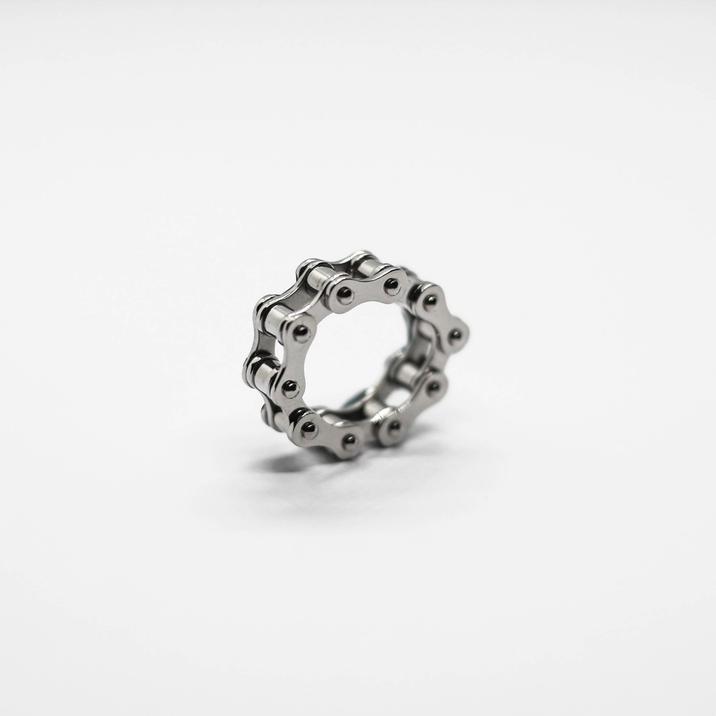 RING • ROLLER CHAIN (SILVER)