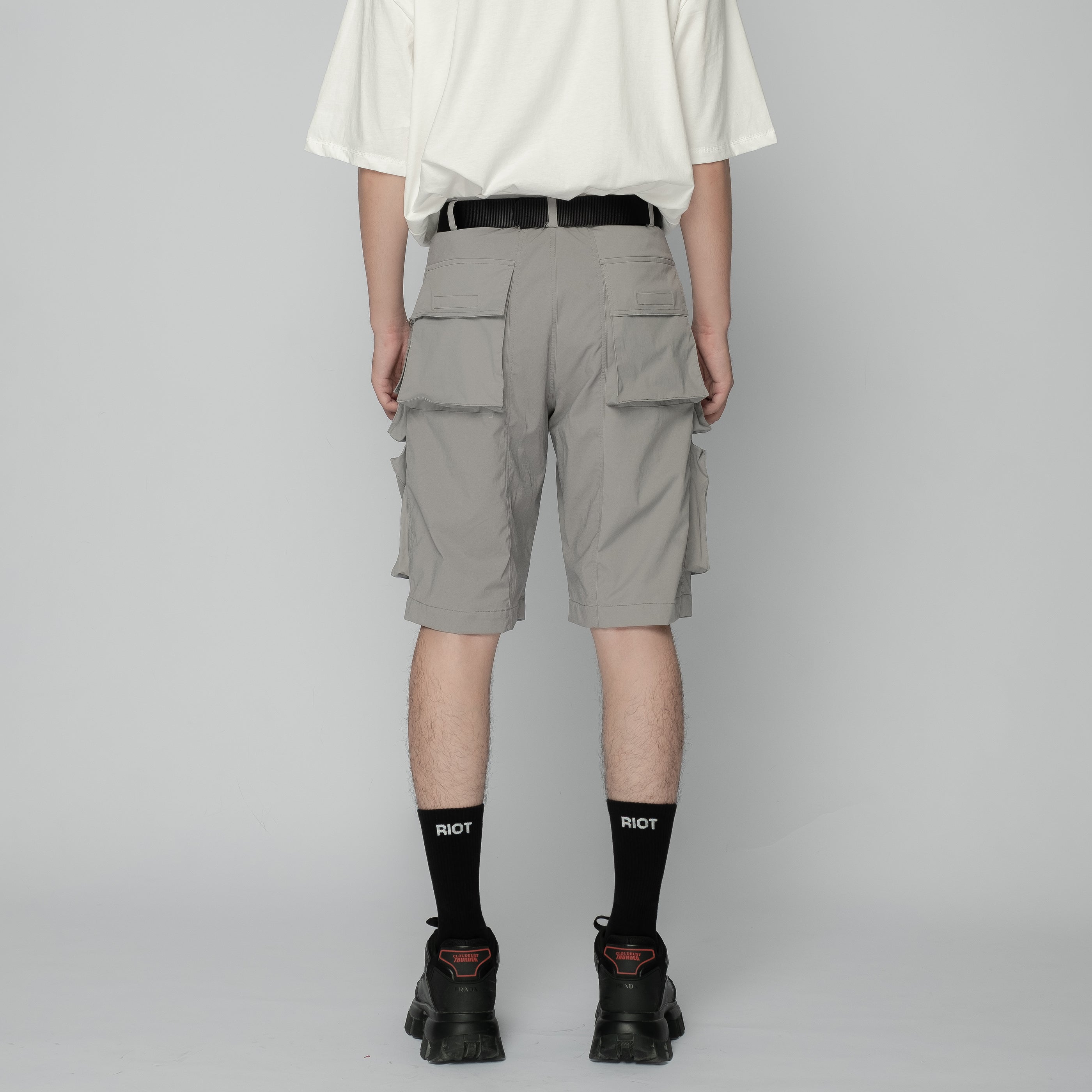 MULTI POCKET CARGO SHORTS (GREY)