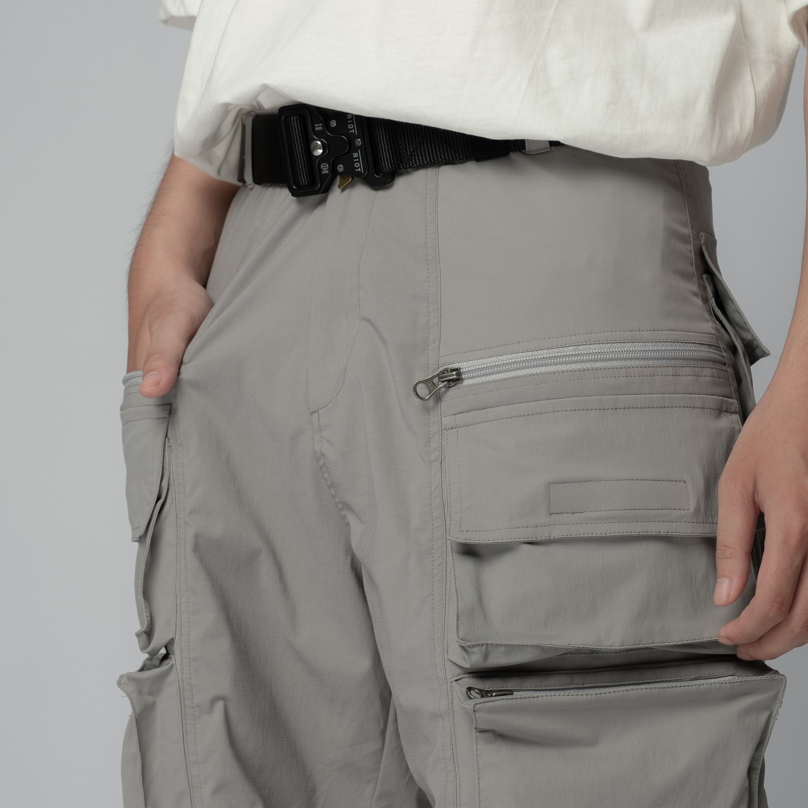 MULTI POCKET CARGO SHORTS (GREY)